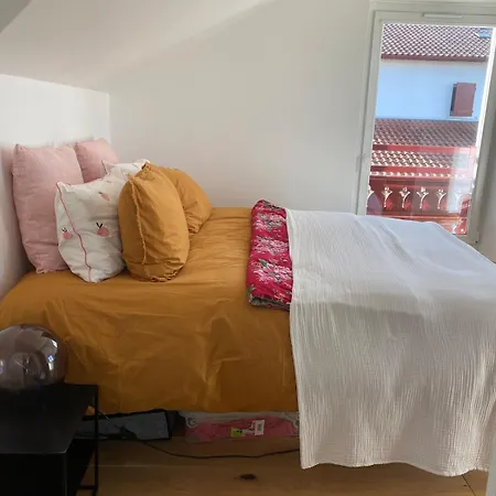 3 Rooms, Sea View In *