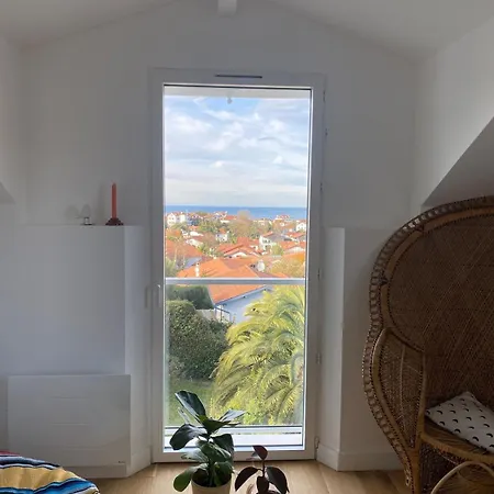 Appartamento 3 Rooms, Sea View In
